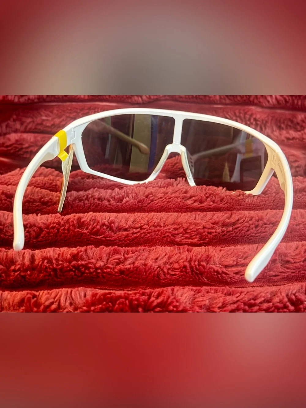 🕶️Easton White Frame Sunglasses with Rainbow Mirrored Lens